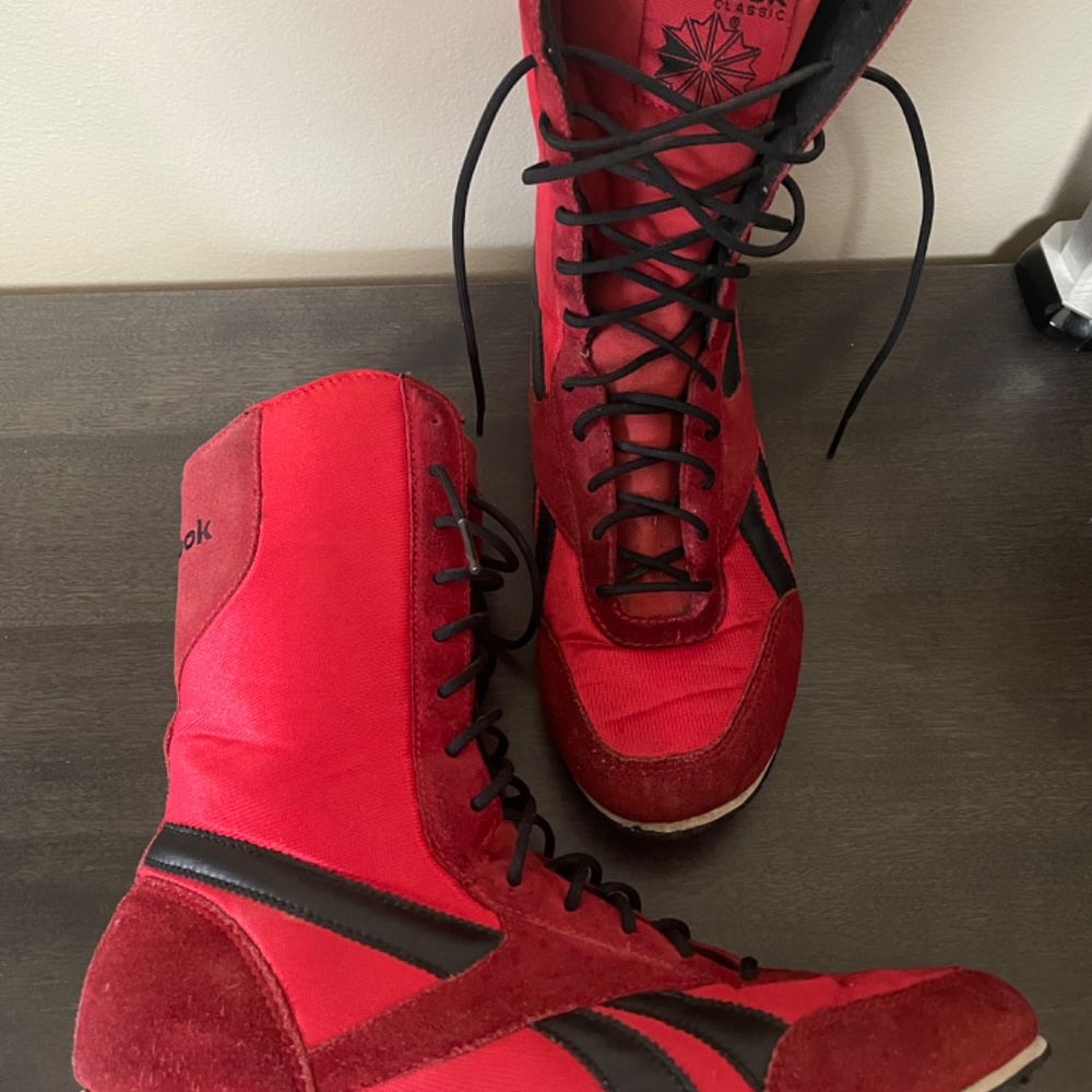 Reebok - Picture 3 of 6